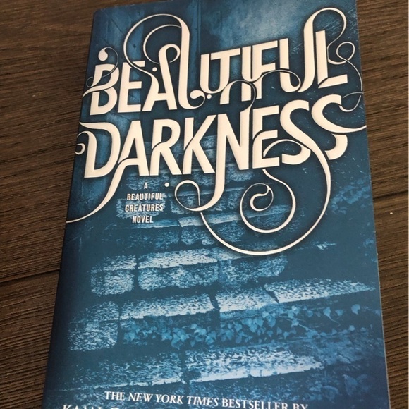 Beautiful Darkness by: Garcia & Stohl paperback book - Picture 5 of 5